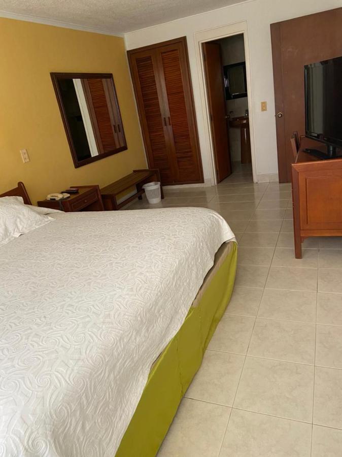 Hotel Bachue Girardot Eksteriør bilde