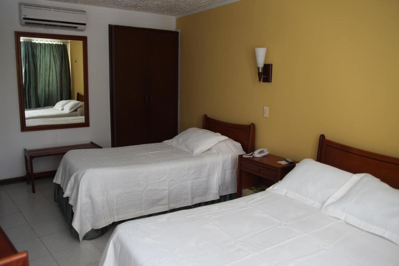 Hotel Bachue Girardot Eksteriør bilde
