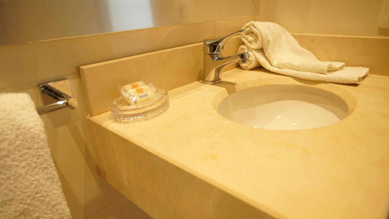 Hotel Bachue Girardot Eksteriør bilde