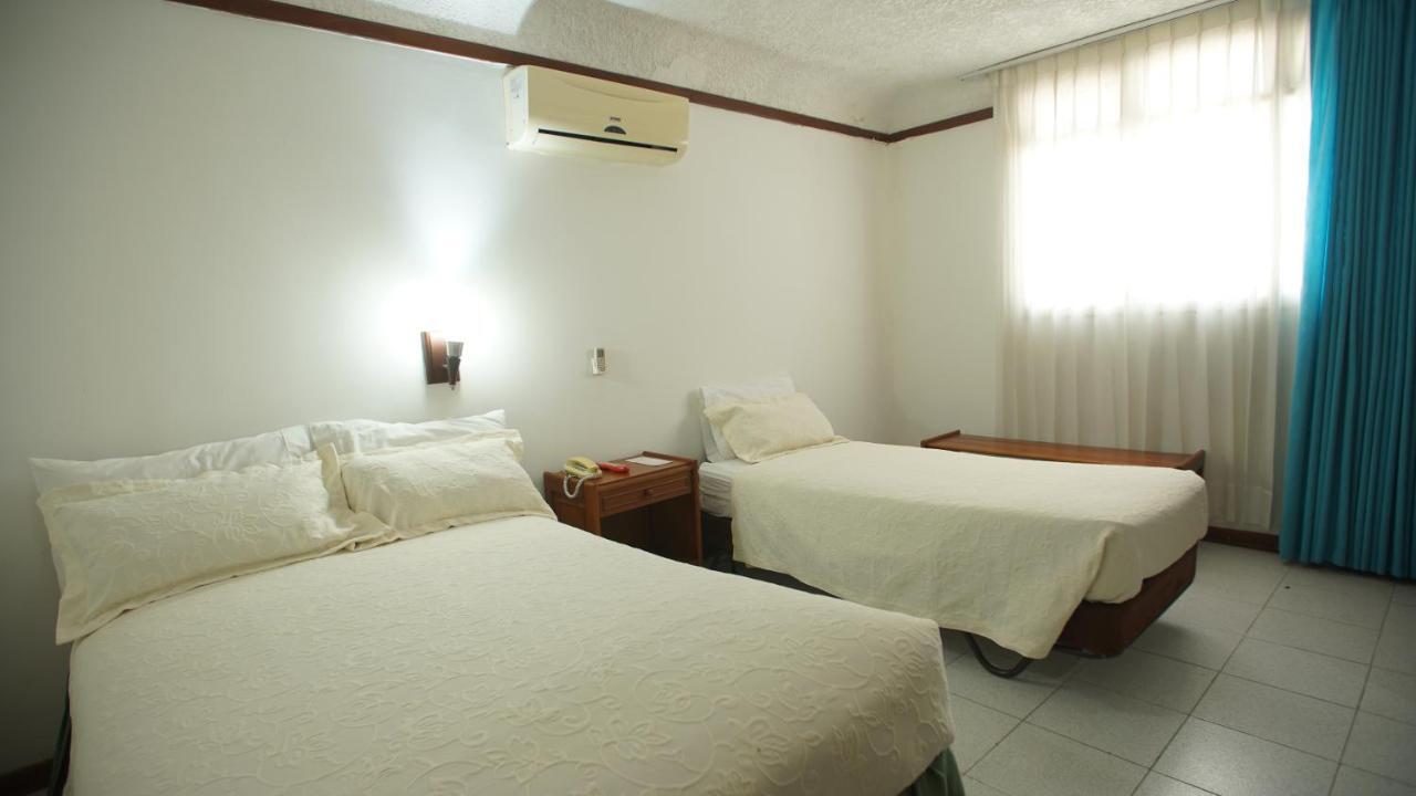 Hotel Bachue Girardot Eksteriør bilde