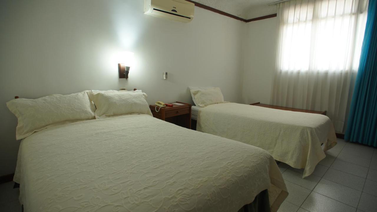 Hotel Bachue Girardot Eksteriør bilde