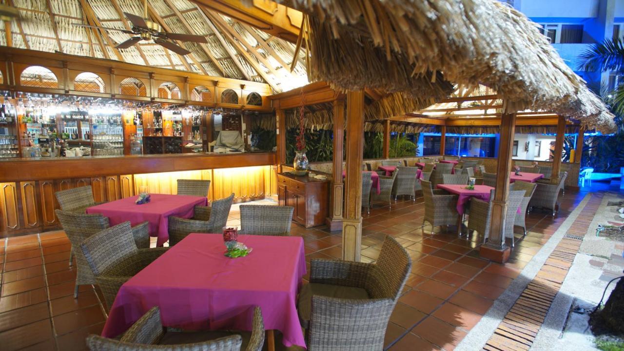 Hotel Bachue Girardot Eksteriør bilde